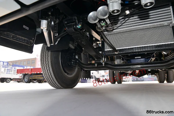 Sinotruk HOWO Hanjiang 150hp 4X2(6 wheels) 4.15m Single Row Stake Light Truck (China VI) (8-speed) Chassis (2) | 86Trucks