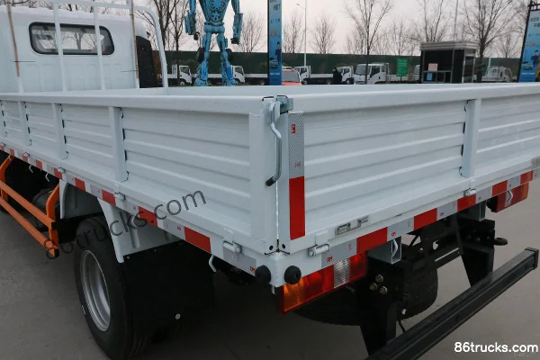 Jiangxi Isuzu Yifang EC5 Standard 116 ch 4X2(6 roues) 4,2 m camion léger à ridelles, cabine simple (China VI) Carrosserie (2) | 86Trucks
