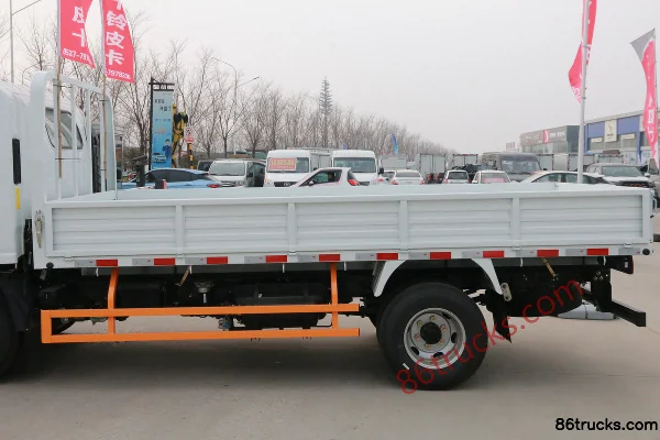 Jiangxi Isuzu Yifang EC5 Standard 116 ch 4X2(6 roues) 4,2 m camion léger à ridelles, cabine simple (China VI) Carrosserie (1) | 86Trucks