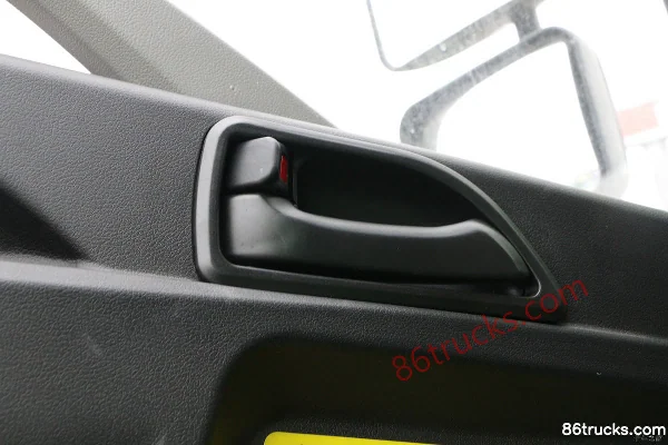 Dayun G6 Composite 230ch 6X2(8 roues) Camion benne 6,8m (China VI) Cabine (2) | 86Trucks
