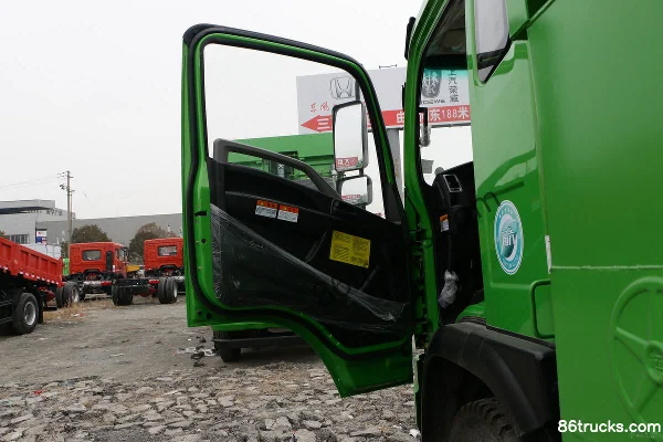 Dayun G6 Composite 230ch 6X2(8 roues) Camion benne 6,8m (China VI) Cabine (1) | 86Trucks
