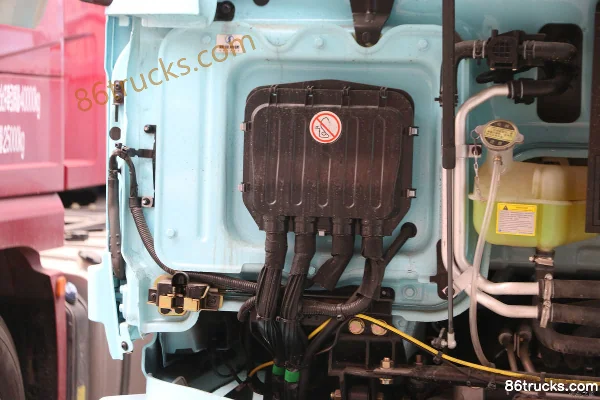 SHACMAN Delong L5000 Green Pass Edition 220 hp 4X2(6 wheels) 6.8m stake cargo truck (China VI) Chassis (3) | 86Trucks
