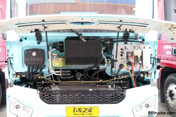 SHACMAN Delong L5000 Green Pass Edition 220 hp 4X2(6 wheels) 6.8m stake cargo truck (China VI) Chassis (1) | 86Trucks