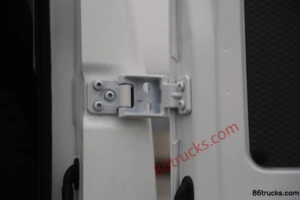 FARIZON Xingxiang V6E 3T 2.8m Electric Panel Van 38.64kWh Cargo Box (3) | 86Trucks