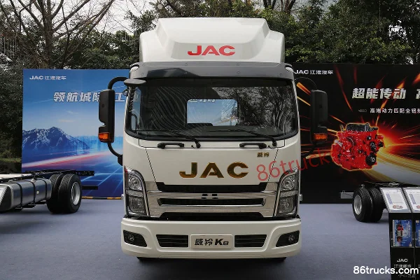 JAC Weiling K8 184 hp 4X2(6 wheels) 5.8m semi-sleeper flatbed cargo truck Exterior (2) | 86Trucks