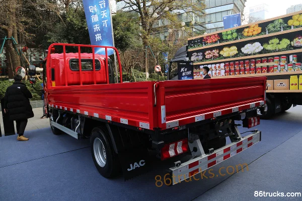 JAC Weiling K5 160hp 4X2(6 wheels) 4.18m Single Row Flatbed Light Truck (China VI) Exterior (2) | 86Trucks