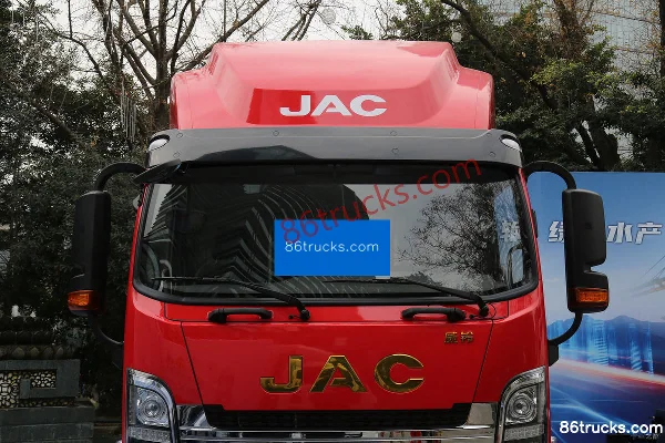 JAC Weiling K8 195 hp 4X2(6 wheels) 5.48m Row Half Stake Cargo Truck Exterior (2) | 86Trucks