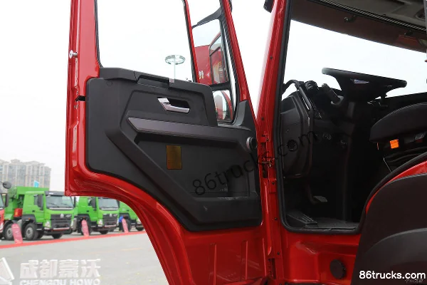 Sinotruk HOWO V7-X 540 hp 6X4(10 wheels) Tractor Truck Cab (1) | 86Trucks