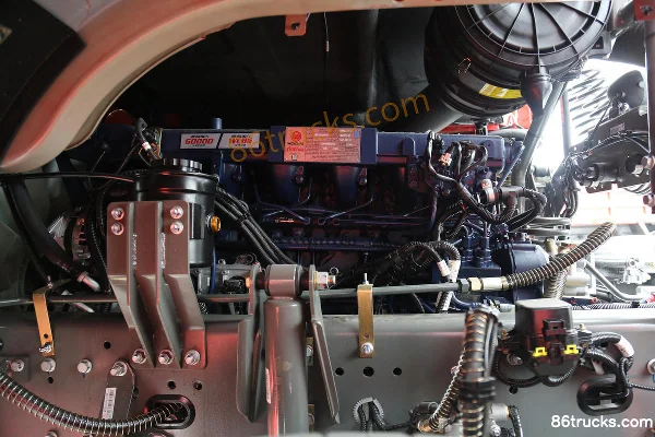 Sinotruk HOWO V7-X 540 hp 6X4(10 wheels) Tractor Truck Chassis (3) | 86Trucks