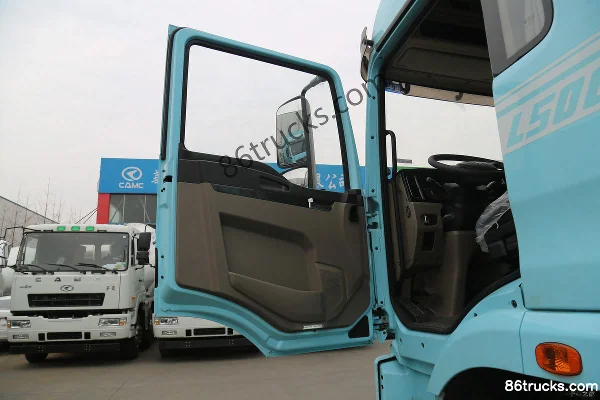 SHACMAN Delong L5000 Value Edition 220 hp 4X2(6 wheels) 6.8m Grating Cargo Truck (China VI) Cab (1) | 86Trucks