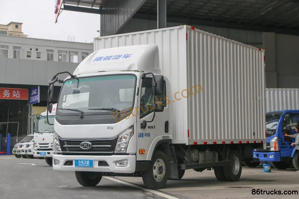 NanJun Ruijie D30G 140 ch 4X2(6 roues) 4,1 m camion porteur fourgon cabine simple Extérieur (3) | 86Trucks