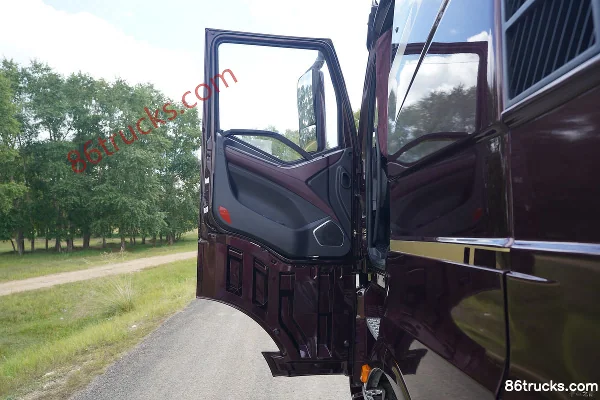 FAW Jiefang J6V heavy truck 560 hp 6X4(10 wheels) AMT automatic tractor truck (China VI) Cab (1) | 86Trucks