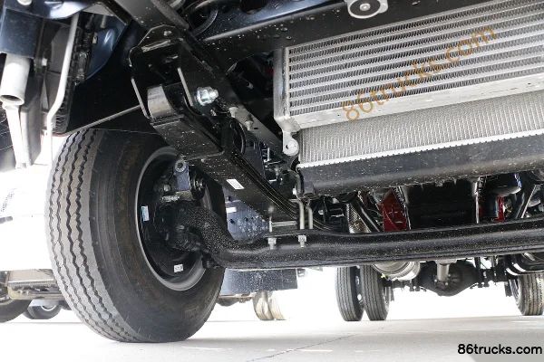 JAC Junling V6 152 ch 4X2(6 roues) camion plateau 4,22 m cabine simple Châssis (2) | 86Trucks