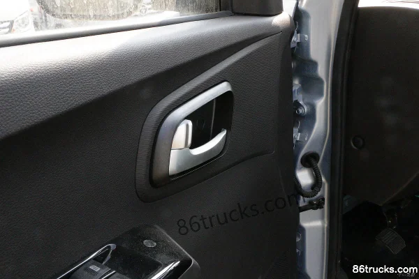 Foton Xiangling M1 1.6L 122 hp 4X2(6 wheels) 3.05m Single Row Van Mini Truck (China VI) Cab (2) | 86Trucks