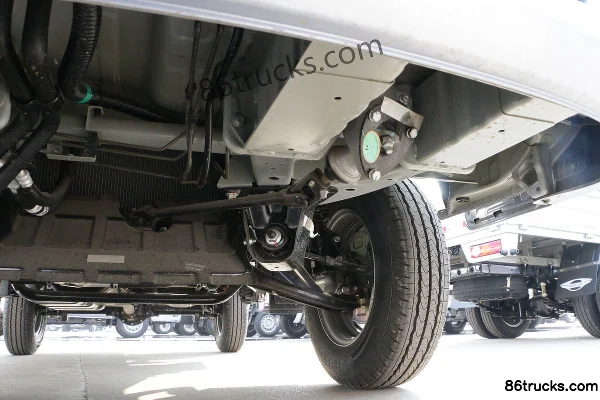 Foton Xiangling M1 Comfort 1,2 L 91 ch 4X2(6 roues) essence 3,05 m camion léger à ridelles à cabine simple (China VI) (pneus arrière simples