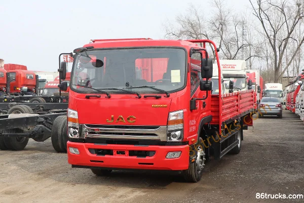 JAC Dewo Q8 170 hp 4X2(6 wheels) 5m flatbed cargo truck with half-row cab Exterior (3) | 86Trucks