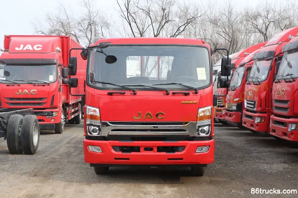 JAC Dewo Q8 170 hp 4X2(6 wheels) 5m flatbed cargo truck with half-row cab Exterior (2) | 86Trucks