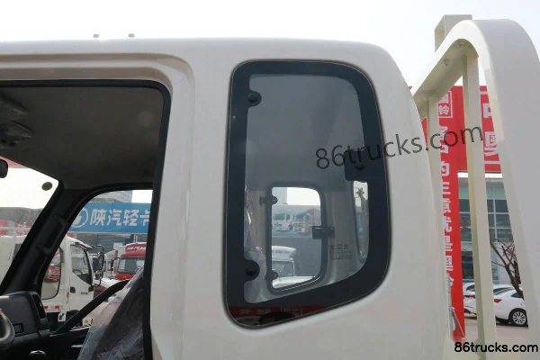 Foton Aoling Jieyun Classic Edition 1.5L 136 hp 4X2(6 wheels) gasoline 3.3m single-row flatbed light truck (China VI) Cab (3) | 86Trucks