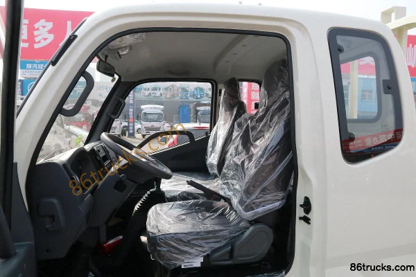 Foton Aoling Jieyun Classic Edition 1.5L 136 hp 4X2(6 wheels) gasoline 3.3m single-row flatbed light truck (China VI) Cab (2) | 86Trucks