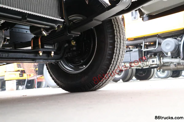 FAW Hongta FAW Jiefang Baling 102 hp 4X2(6 wheels) 3.715m single-row flatbed light truck Chassis (3) | 86Trucks