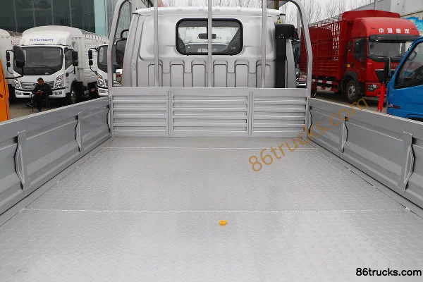 FAW Hongta FAW Jiefang Baling 102 hp 4X2(6 wheels) 3.715m single-row flatbed light truck Body (3) | 86Trucks