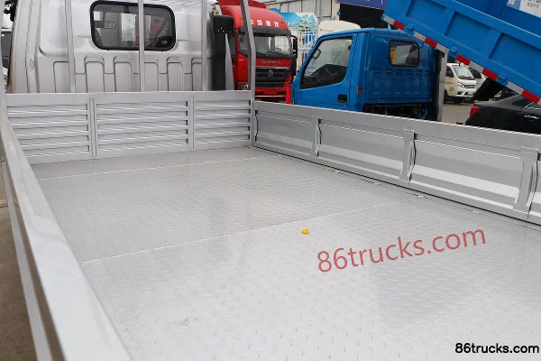 FAW Hongta FAW Jiefang Baling 102 hp 4X2(6 wheels) 3.715m single-row flatbed light truck Body (2) | 86Trucks