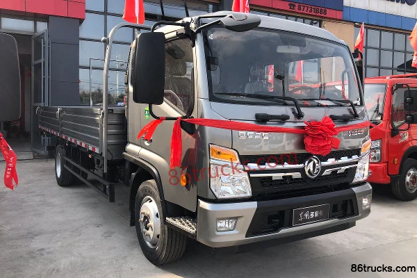 Dongfeng Dongfeng D8 Light Truck Cargo Trucks