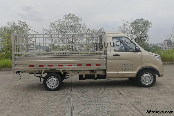 NanJun Ruishuai C-Series 2.5T 2.785m Single Row Pure Electric Stake Micro Truck 41.86kWh 4X2(6 wheels) Exterior (3) | 86Trucks