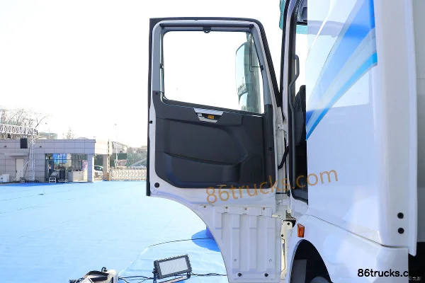 XCMG Truck Hanfeng E7 6X4(10 wheels) Electric Tractor Truck (CATL 600kWh) Cab (2) | 86Trucks