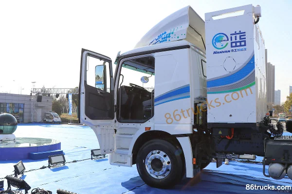 XCMG Truck Hanfeng E7 6X4(10 wheels) Electric Tractor Truck (CATL 600kWh) Cab (1) | 86Trucks