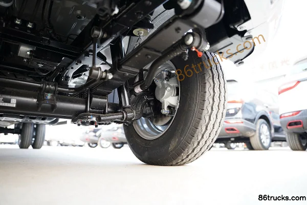 Dongfeng D71PLUS LV1 1.6L 122 hp 4X2(6 wheels) Gasoline 3.7m Single Row Stake Micro Truck (China VI) Chassis (3) | 86Trucks
