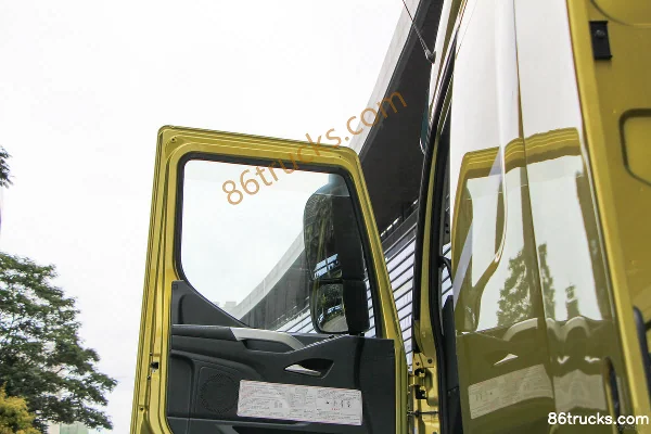 Dongfeng H7 10.5L Diesel 460hp 6X4(10 wheels) Fast Gear 12-Speed Hazardous Materials Tractor Truck Cab (2) | 86Trucks