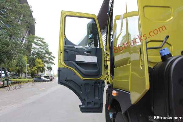 Dongfeng H7 10.5L Diesel 460hp 6X4(10 wheels) Fast Gear 12-Speed Hazardous Materials Tractor Truck Cab (1) | 86Trucks