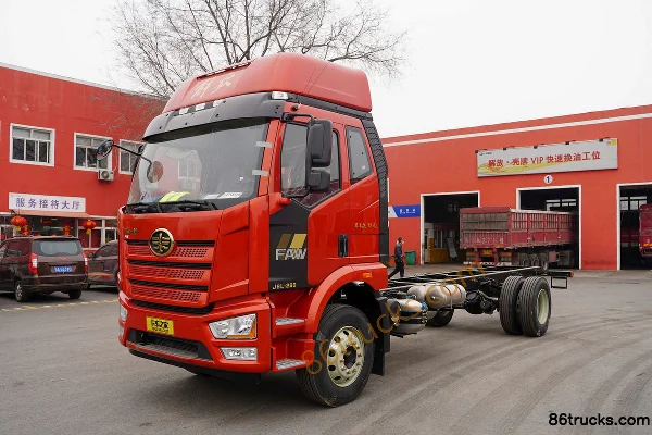 FAW Jiefang J6L camion porteur 260 ch 4X2(6 roues) 6,75 m plateau ridelles (China VI) Extérieur (3) | 86Trucks