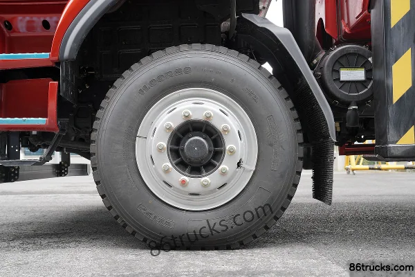 Dongfeng Liuqi Chenglong H5 300hp 6X4(10 wheels) 8.15m Truck-Mounted Crane (SANY Palfinger) Chassis (3) | 86Trucks