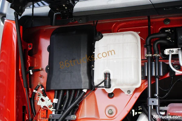 Dongfeng Liuqi Chenglong H7 Heavy Truck Smart Enjoy Edition 510hp 6X4(10 wheels) AMT automatic tractor truck (hydraulic retarder) Chassis (2
