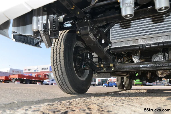 Feidi V2 Series 122hp 4X2(6 wheels) 4.15m single-row flatbed light truck (China VI) Chassis (2) | 86Trucks