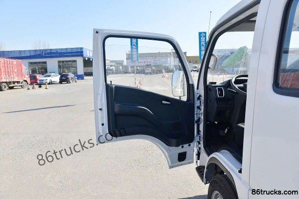 Yuejin Fuyun S80 95 hp 4X2(6 wheels) 3.05m Dump Truck (China VI) Cab (1) | 86Trucks