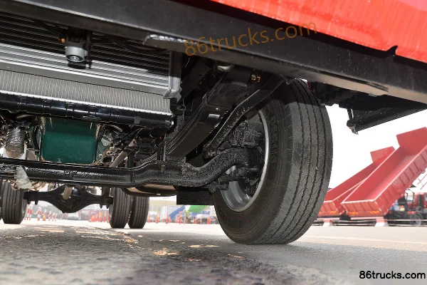 FAW Jiefang Hu VH 160 hp 4X2(6 wheels) 5.4m Semi-row Stake Truck (Fast Gear 8-speed) Chassis (3) | 86Trucks