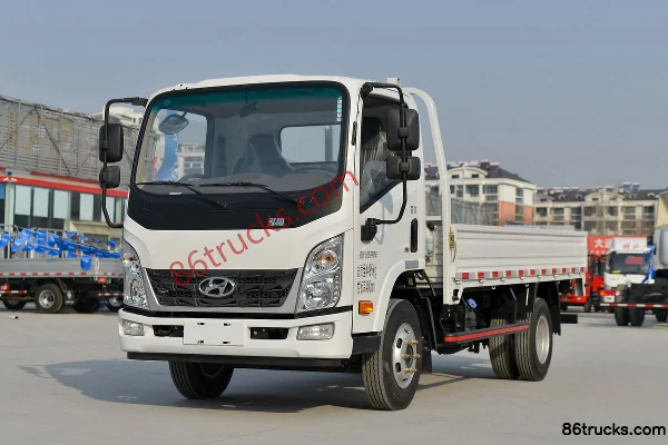 Hyundai Commercial Vehicle Hongtu 200 88hp 4X2(6 wheels) 3.37m semi-row flatbed light truck Exterior (3) | 86Trucks