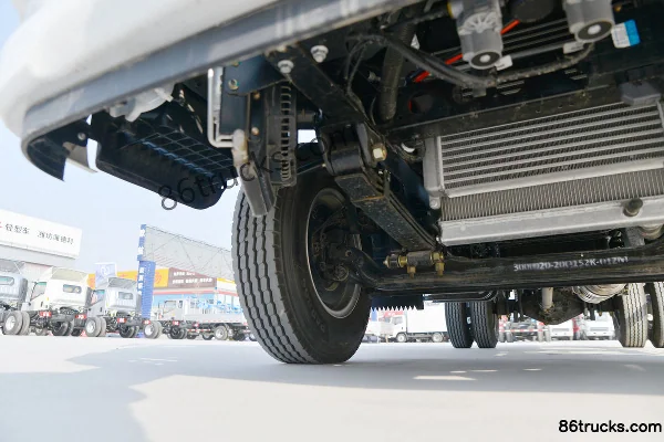 Hyundai Commercial Vehicle Hongtu 200 88hp 4X2(6 wheels) 3.37m semi-row flatbed light truck Chassis (2) | 86Trucks