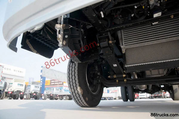 SHACMAN Commercial Vehicle Xuande X9 Standard Load Version 131 ch 4X2(6 roues) 4.15 m single-row camion fourgon léger (China VI) Châssis (2)