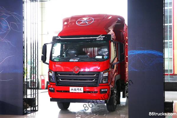 Dayun Xianglong 170hp 4X2(6 wheels) 3.85m Half Row Stake Light Truck (8-speed) Exterior (3) | 86Trucks