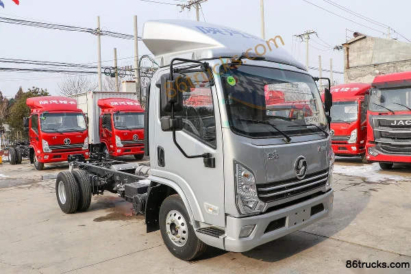 SHACMAN Light Truck Delong K3000 140 hp 4X2(6 wheels) 4.18m Single Row Stake Light Truck (Fast Gear 6-speed) Exterior