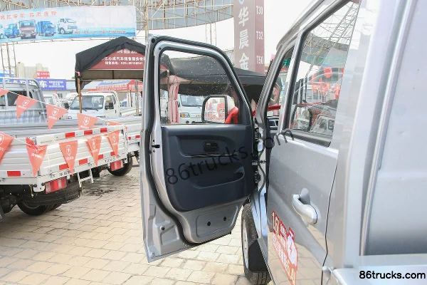 Jinbei Jinka S3 2024 Basic 1.6L 123hp 4X2(6 wheels) Gasoline 2.35m Double Panel Micro Truck Cab (1) | 86Trucks