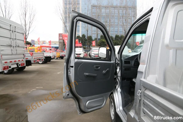 Jinbei T10 85hp 4X2(6 wheels) 1.2L Gasoline 2.7m Single Row Flatbed Mini Truck (China VI) Cab (1) | 86Trucks