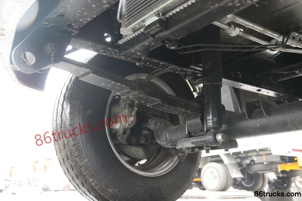 Jinbei T5 Standard Type 1.6L 123 hp 4X2(6 wheels) gasoline 2.605m double-row stake-side mini truck Chassis (2) | 86Trucks