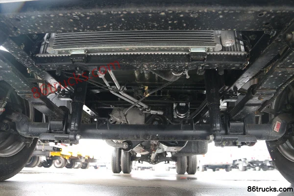 Jinbei T5 Standard Type 1.6L 123 hp 4X2(6 wheels) gasoline 2.605m double-row stake-side mini truck Chassis (1) | 86Trucks