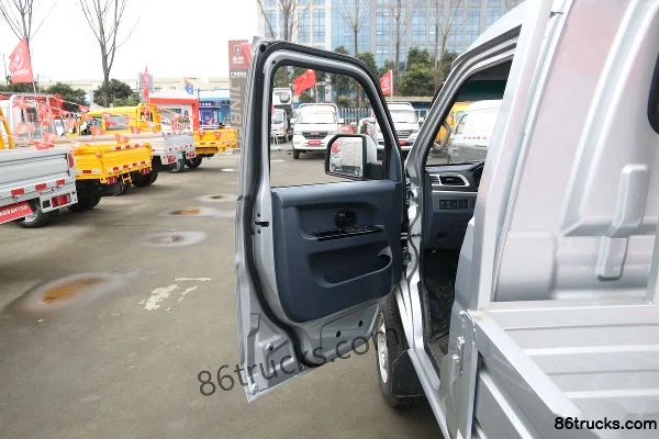 Jinbei Jinka S30 2022 Standard 1.6L 123hp 4X2(6 wheels) Gasoline 3.2m Single Row Flatbed Mini Truck (China VI) Cab (1) | 86Trucks