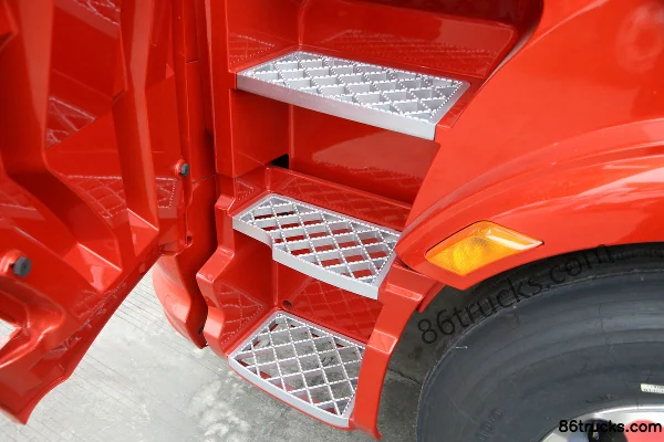 FAW Jiefang J6V Heavy Truck 560hp 6X4(10 wheels) Tractor Truck (China VI) Cab (2) | 86Trucks